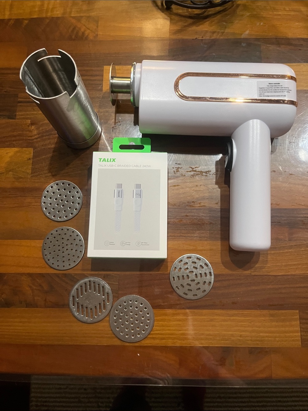 BRAND NEW  OREILET CORDLESS PASTA MAKER NEVER USED !